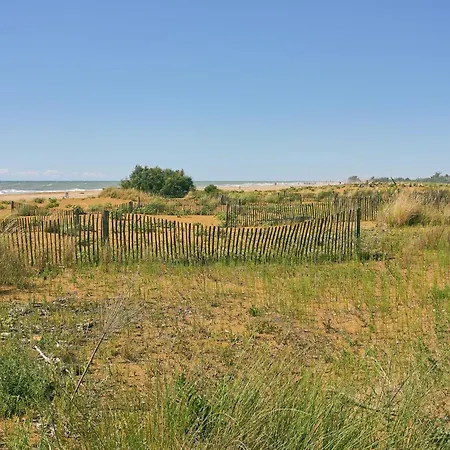 Luminous Flat With Attic With Pool アパート ビビオーネ