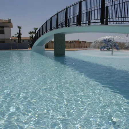 Luminous Flat With Attic With Pool Apartment *