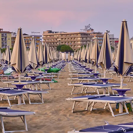 Luminous Flat With Pool * Bibione