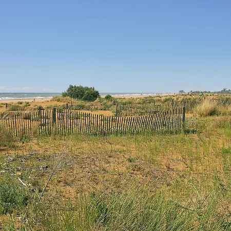 Luminous Flat With Attic With Pool アパート