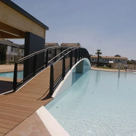 Luminous Flat With Pool Appartement Bibione
