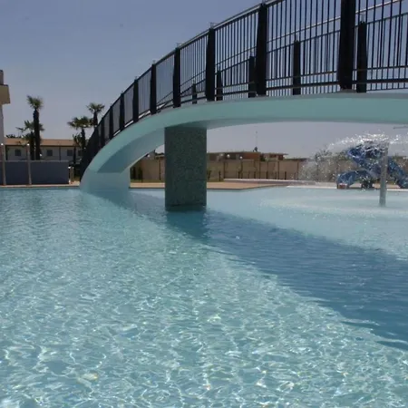 Luminous Flat With Pool
