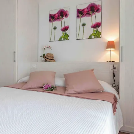 Luminous Flat With Pool Appartement Bibione