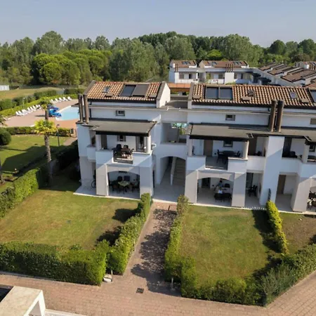 Luminous Flat With Pool Bibione