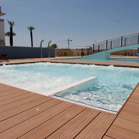 Apartament Luminous Flat With Pool *
