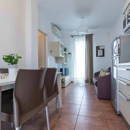 Luminous Flat With Pool Bibione
