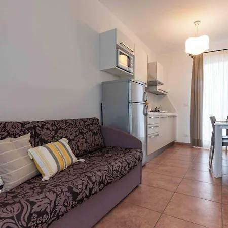 Luminous Flat With Pool Appartement