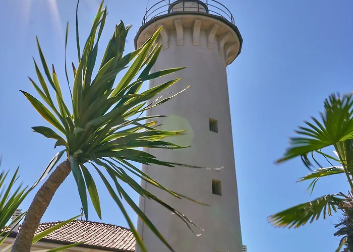 아파트 Luminous Flat With Attic With Pool
