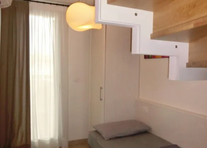 아파트 Luminous Flat With Attic With Pool