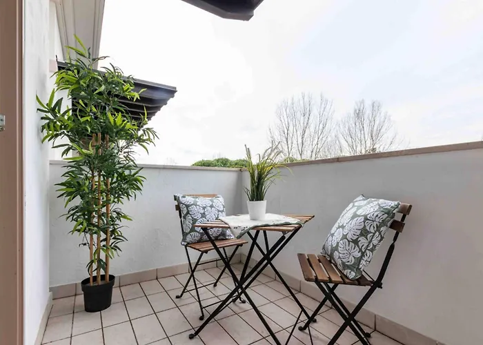 Luminous Flat With Attic With Pool Apartamento *